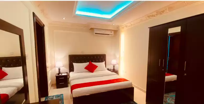 yerleşim Hazır Mülk 1 yatak odası F/F Otel Daireleri  kiralık içinde Doha #7651 - 1  image 